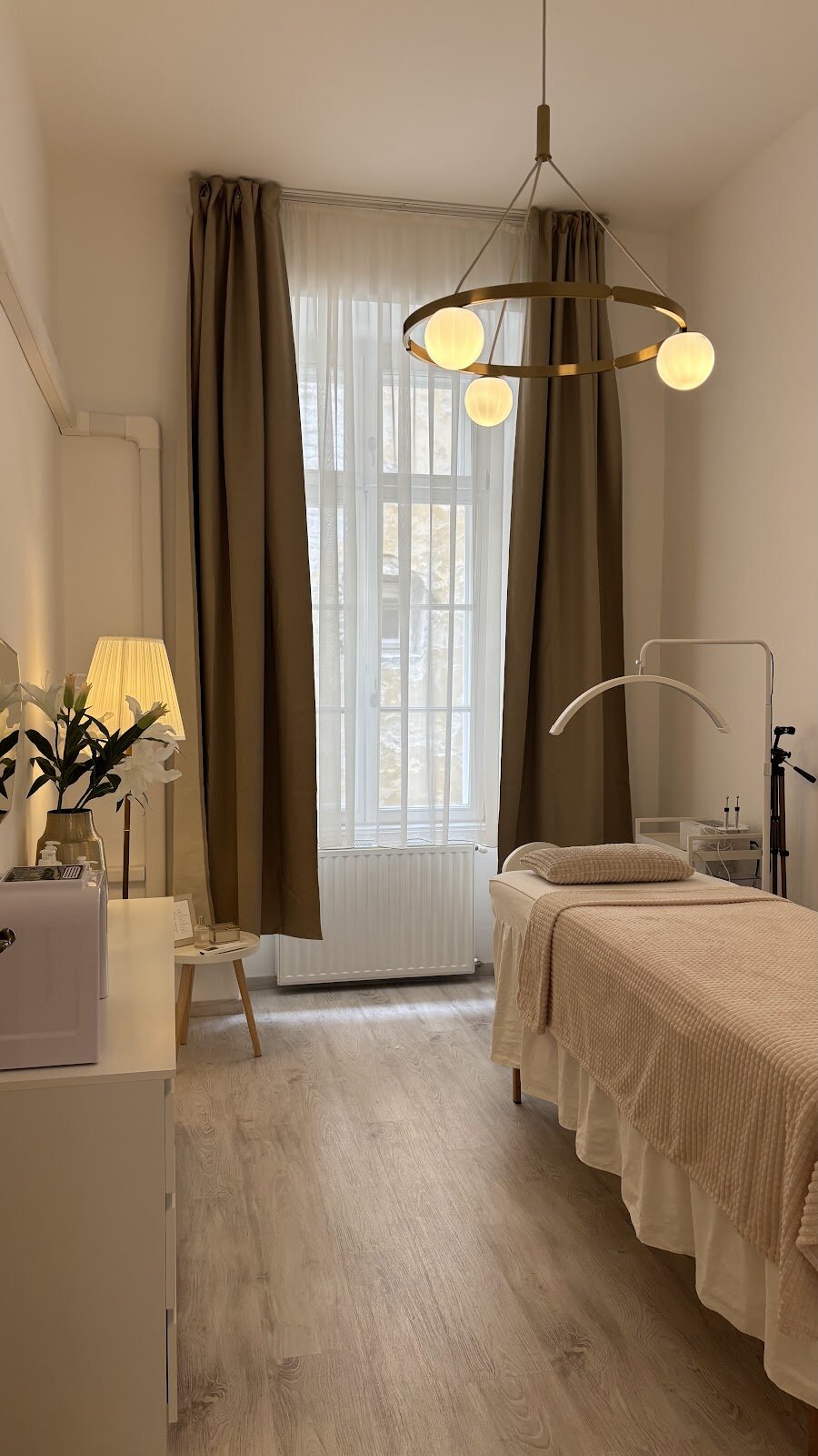 Treatment room at Shadow Beauty House